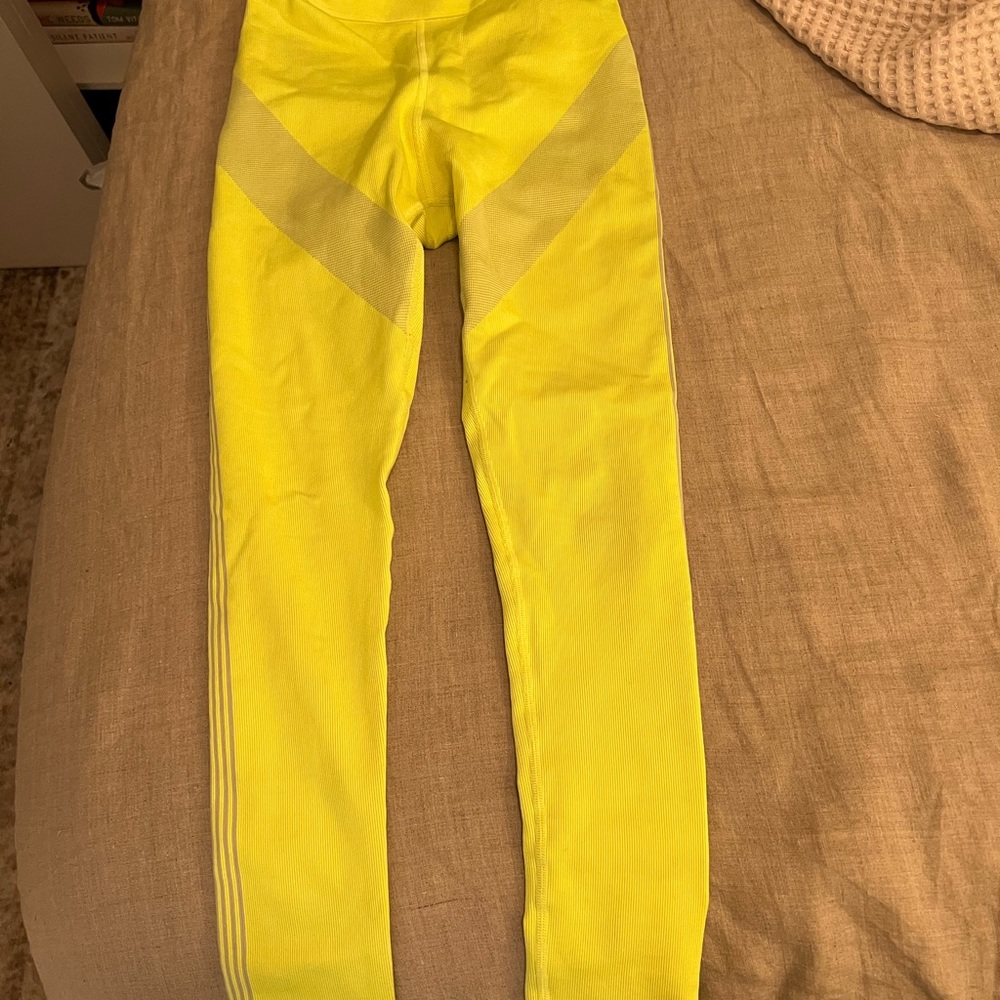 Fabletics Light Yellow Workout Set - image 5